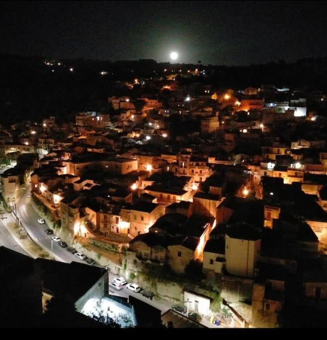 Terrazza Con Vista 'Casa Ziicedda' Villa Modica Kültér fotó